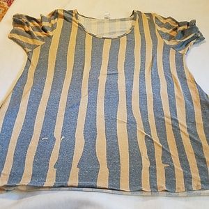 Lularoe Perfect Tee ($BUNDLE AND SAVE$)